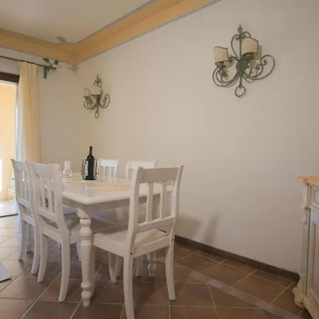 Beautiful Il Giardino Degli Oleandri One Bedroom Sleeps Two Num0850 Appartement