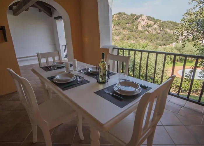 Beautiful Il Giardino Degli Oleandri One Bedroom Sleeps Two Num0850 Appartement Liscia di Vacca