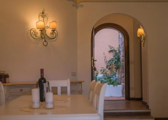 Beautiful Il Giardino Degli Oleandri One Bedroom Sleeps Two Num0850 *